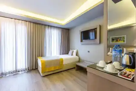 Seraglio & Suites - 68