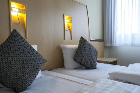 Best Western Plus Airport - 38
