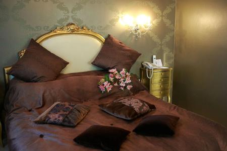 Boutique Spa Casino Lybid Plaza - 81