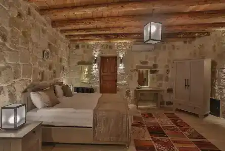Acropolis Cave Suite - 43