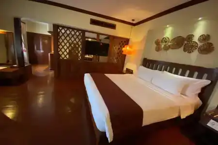 Royal Angkor Resort & Spa - 16