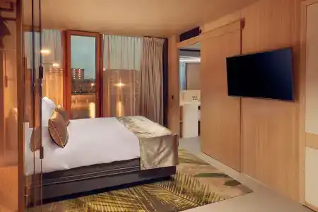 Jakarta Amsterdam - 2