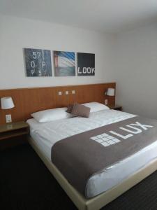 BusinessLux - 24