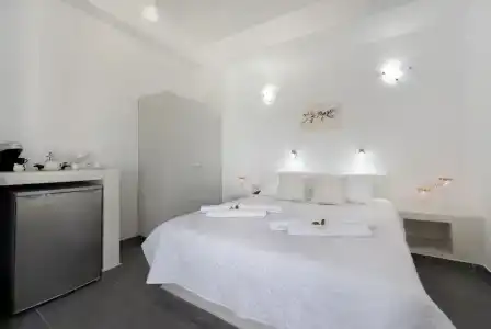 Pancratium Villas & Suites - 4