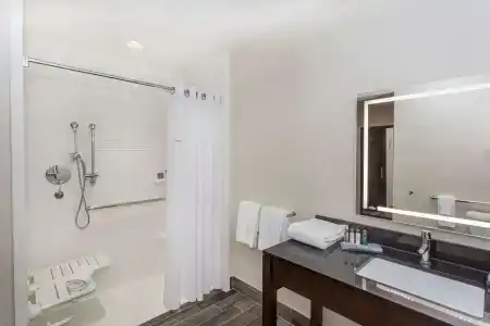Wingate by Wyndham Miami Airport - 8