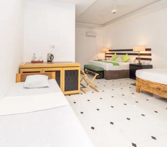Eighth Wonder Resort - 18