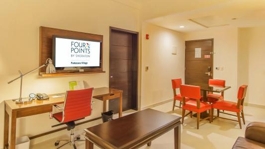 Four Points by Sheraton - 20