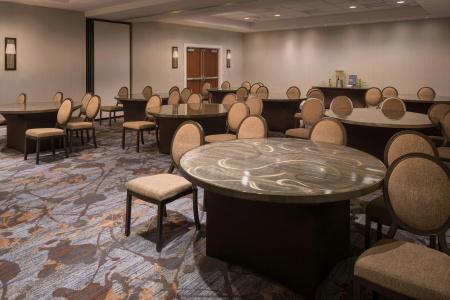 Sheraton Dallas by the Galleria - 32