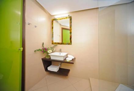 Steris Elegant Beach & - 216