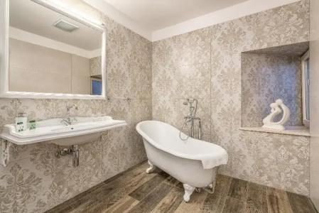 Plaza Marchi Old Town - Mag Quaint & Elegant Boutiques - 117
