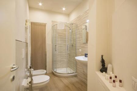 Regis Condo - 138