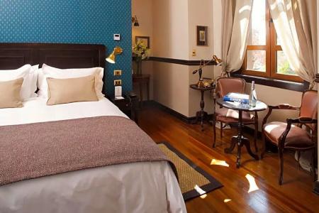 Boutique Castillo Rojo - 98