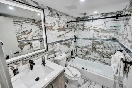 The Alexander All Suites - 752