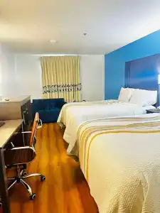 SureStay Plus by Best Western East - 44