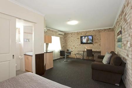 Highlander Motor Inn - 36