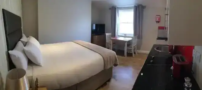 Queens & Spa - 141