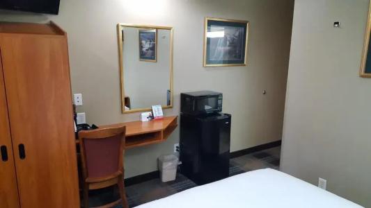 Microtel Inn & Suites by Wyndham - 26