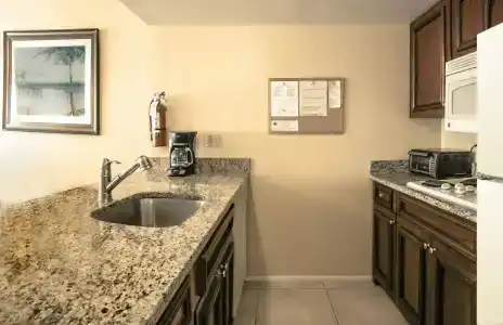 Parc Corniche Condominium Suites - 24