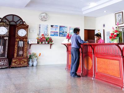 Chumphon Palace - 13