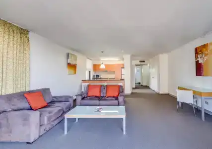 Central Hillcrest - 9