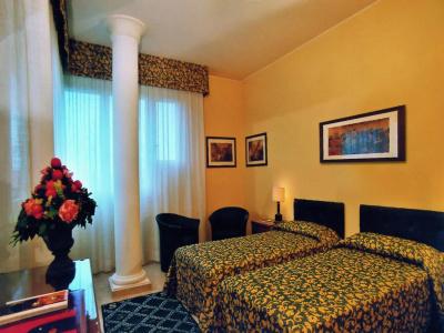 Savoy - 4