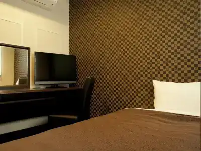 Livemax-Ekimae - 5