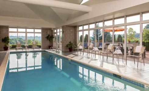 Courtyard East / Penfield - 16