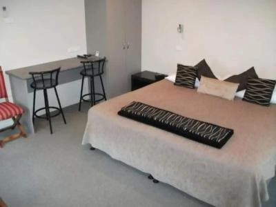 Scenicland Motels - 20