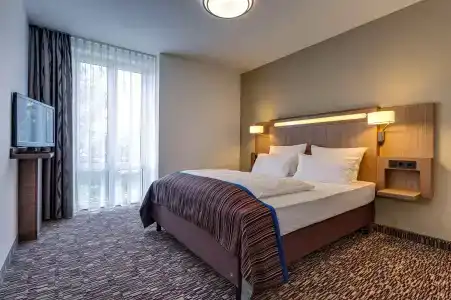 Park Inn by Radisson Göttingen - 6