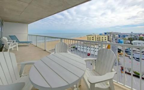 Commander & Suites - 41