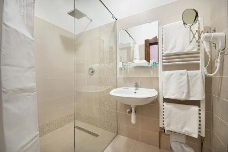 Brioni Suites - 33