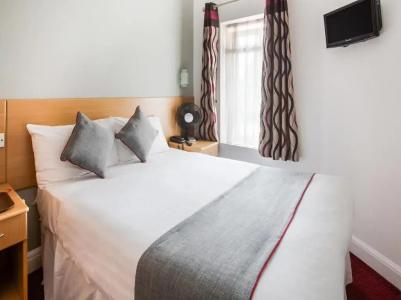 Oyo London Guest House - 99
