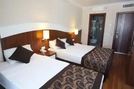 Throne Beach Resort & Spa - 53