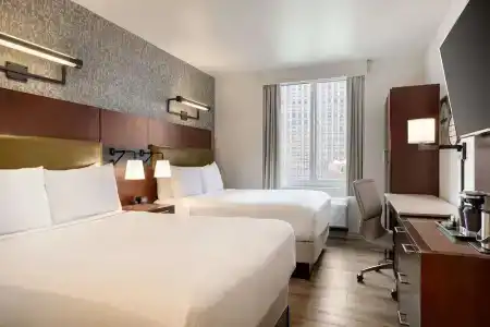 DoubleTree by Hilton New York Downtown - 8