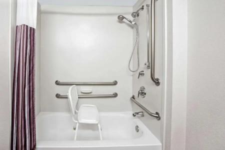 La Quinta by Wyndham Tucson Airport - 36