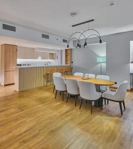 Ramada and Suites by Wyndham Dubai JBR - 112