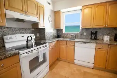Seacoast Suites on Miami Beach - 23