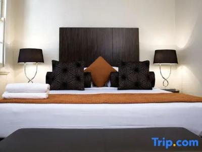 The Bayswater - 54