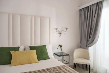Eden Roc Suites - 348