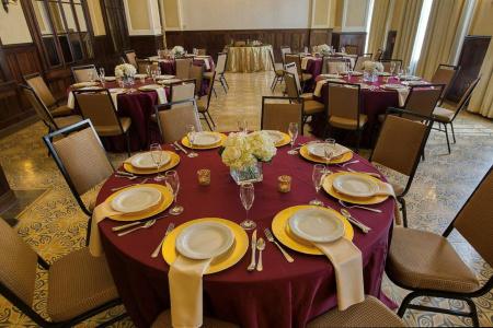 Hampton Inn & Suites - 17