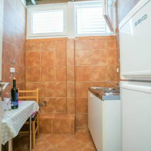 Garden Apartment - 18