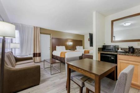 Comfort Suites At Sabino Canyon - 96