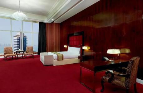 Crowne Plaza West Bay, An Ihg - 75