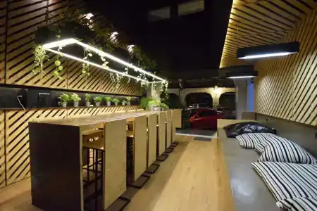Hugger Guest House - 10
