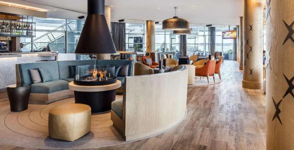 Hilton - 35