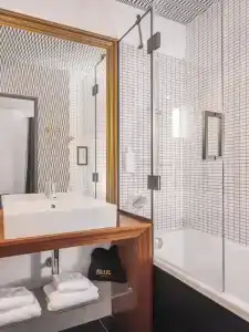 Hôtel Amiral - 43
