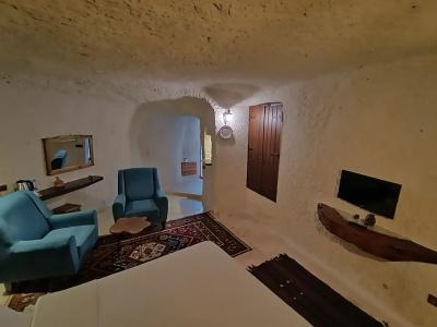 APEX CAVE - 12