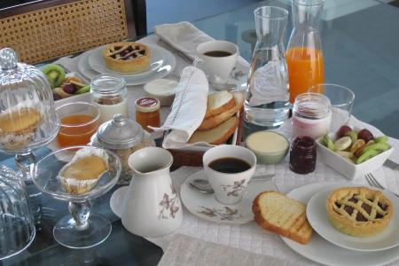 Insolent Inn - 23
