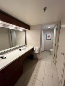 Cambridge Suites - 56