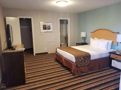 Best Western Plus Holiday Sands Inn & Suites - 111